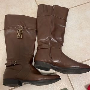 Unisa 8.5 boots